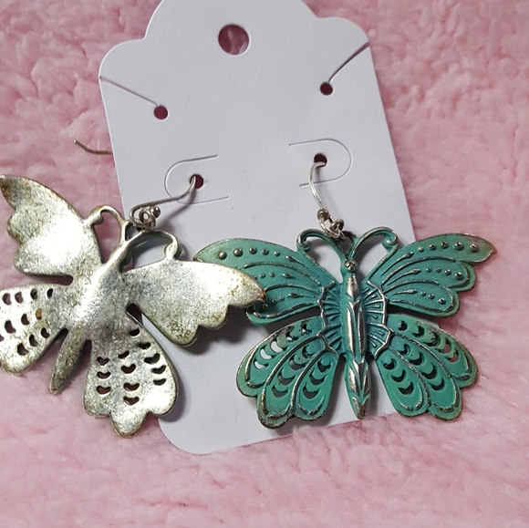 Earrings - Picture 2 of 6